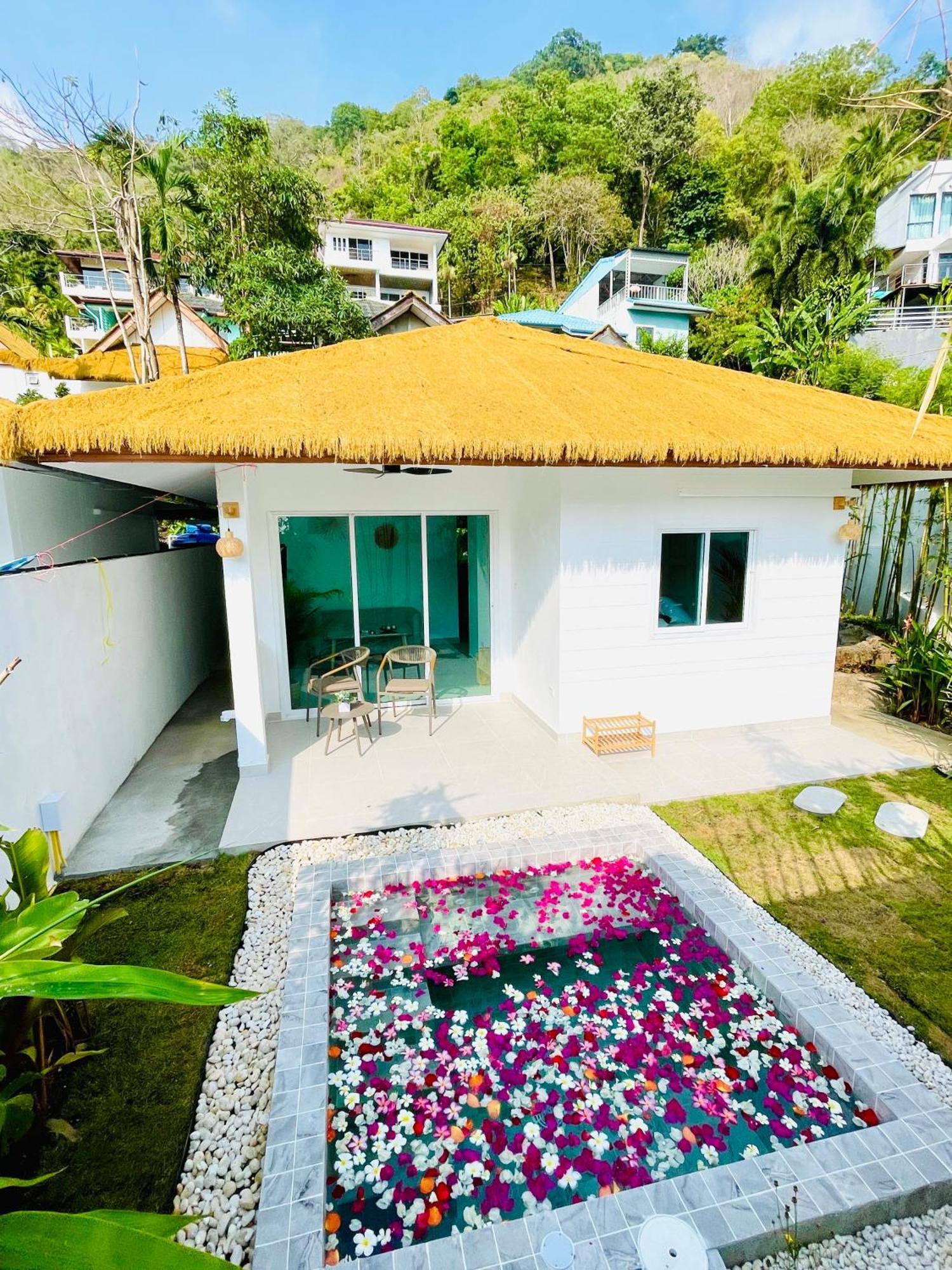 Baan Saint-Tropez Seaview Villas Kata Beach Exterior foto