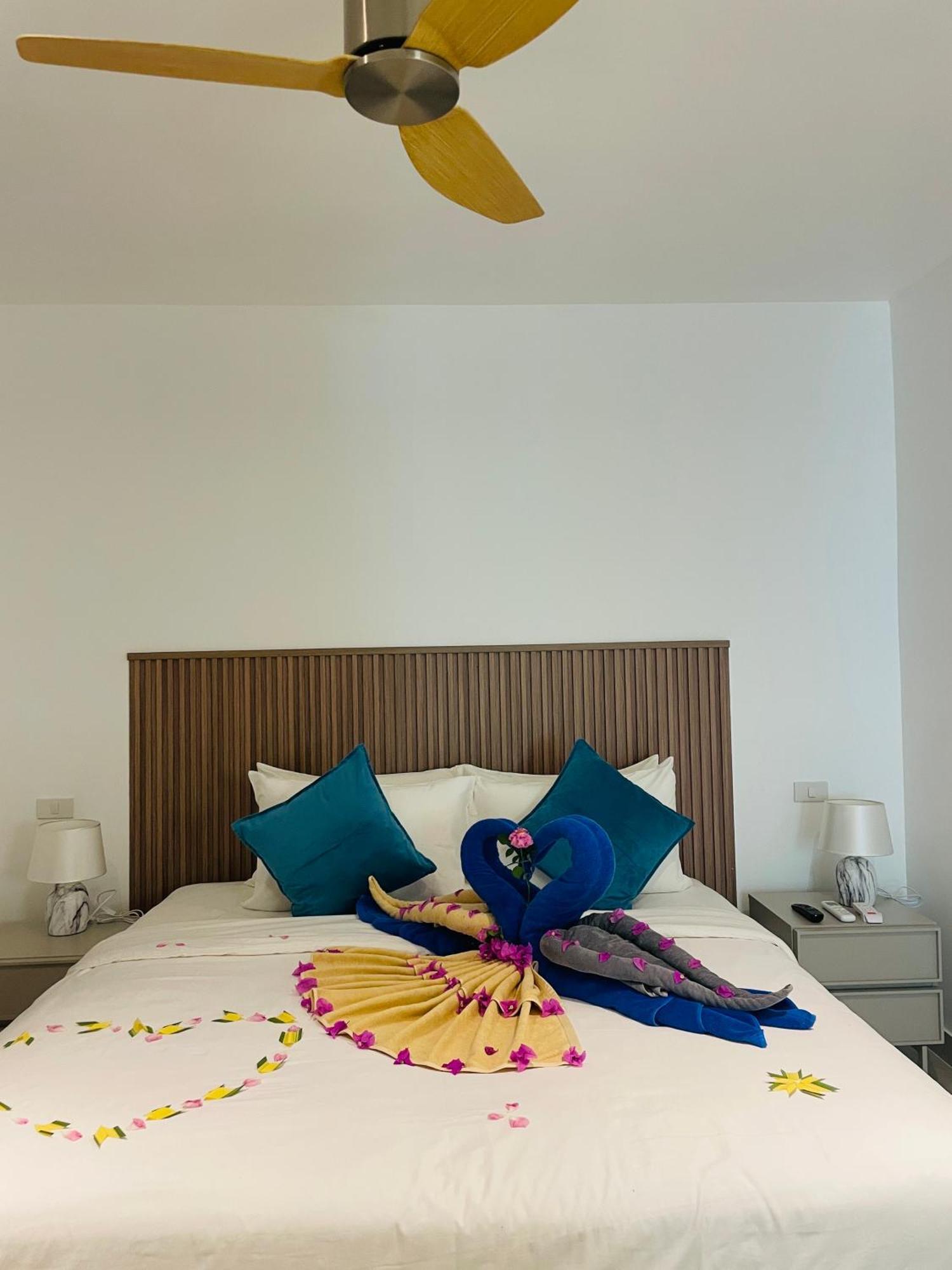 Baan Saint-Tropez Seaview Villas Kata Beach Exterior foto